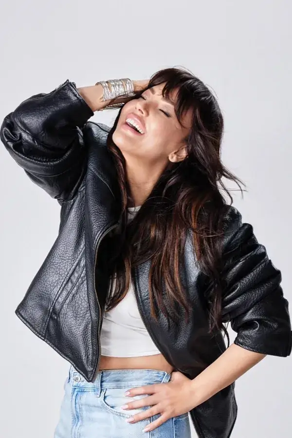 Ebru Gündeş Konser İletişim Bilgileri