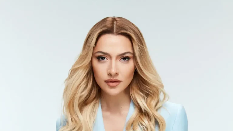 Hadise Menajeri Kimdir_ _ 0532 206 59 59 _ Booking